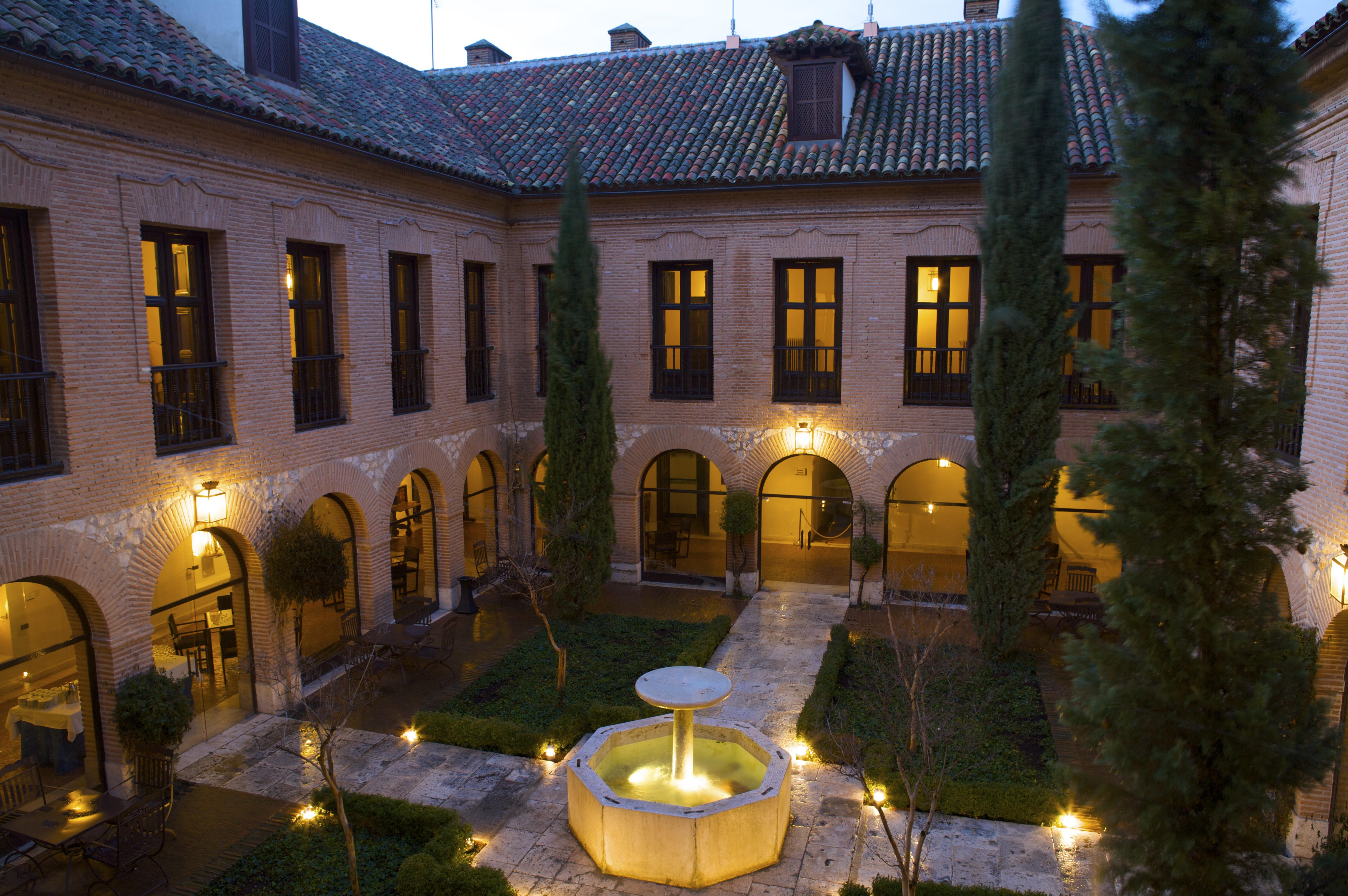 Parador De Chinchon Exterior photo